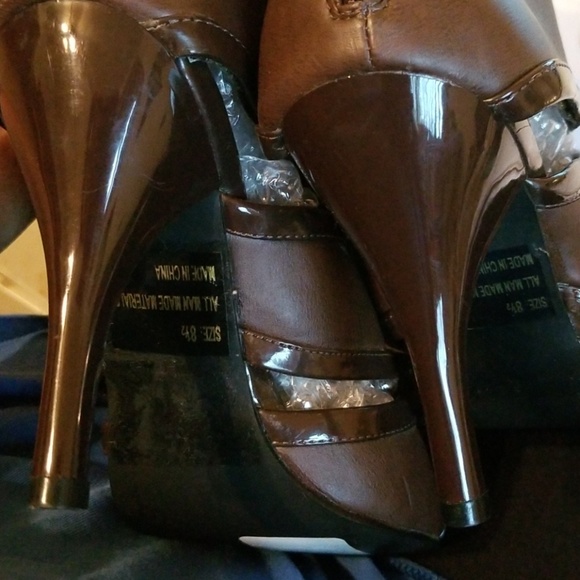 <QUPID> Peep Toe Tuxedo Heeled Booties - Size 8.5 - Picture 8 of 8